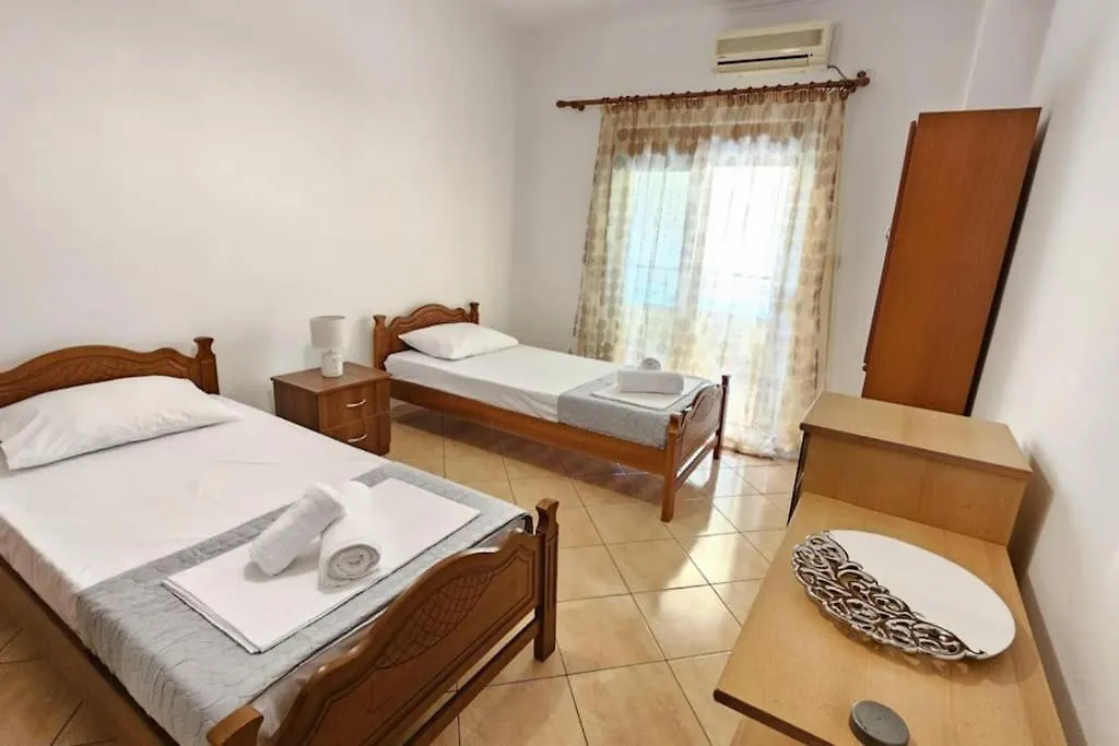 Elena'S Apartment Гирокастра Албания